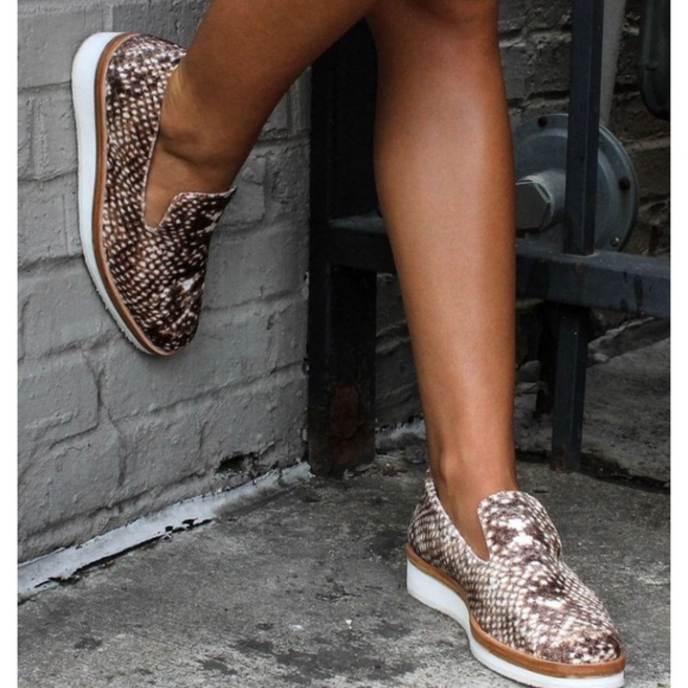 Free People Snake Eyes velvet slip on loafers 38 - Picture 1 of 16
